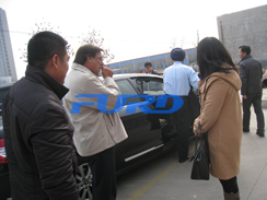 護(hù)航質(zhì)量 共筑誠信-福瑞得機(jī)械一天兩波外國(guó)友人來廠采購壓路機(jī)